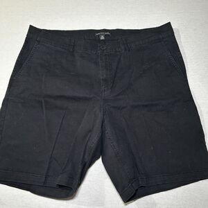 Saks Fifth Avenue men's black chino shorts made of stretch cotton, size 38